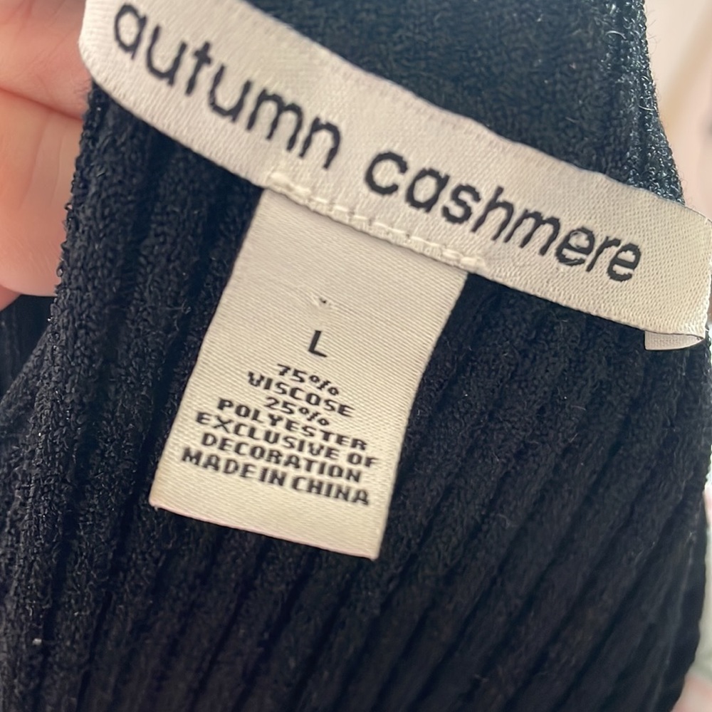 Autumn Cashmere Brand Stunning Chain embellished sleeves Turtleneck NWOT - Picture 10 of 16